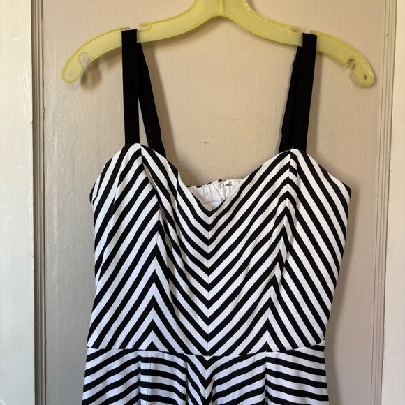 Vixen by Micheline Pitt Dollface Dress Black and White - Picture 2 of 7